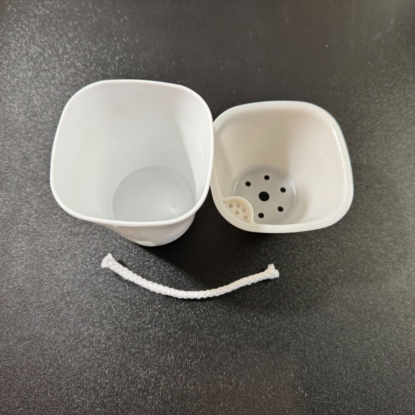 Vasi per fiori: Selbstbewässerungs Topf weiss 7.5 cm – Nuovo (secondo la descrizione) da Reitnau venduto da Emma-verkauft 1