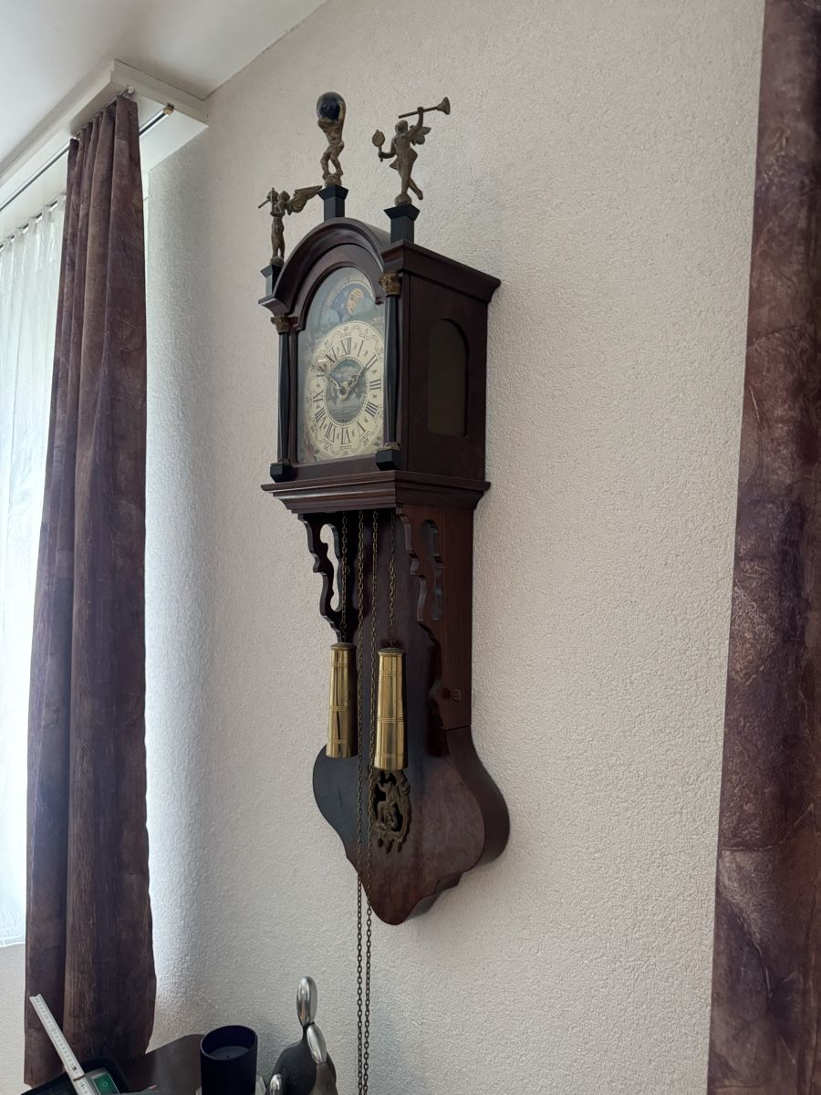 Uhren: Wanduhr mit Mondphase – Gebraucht aus St. Gallen von gul_2rj7 1