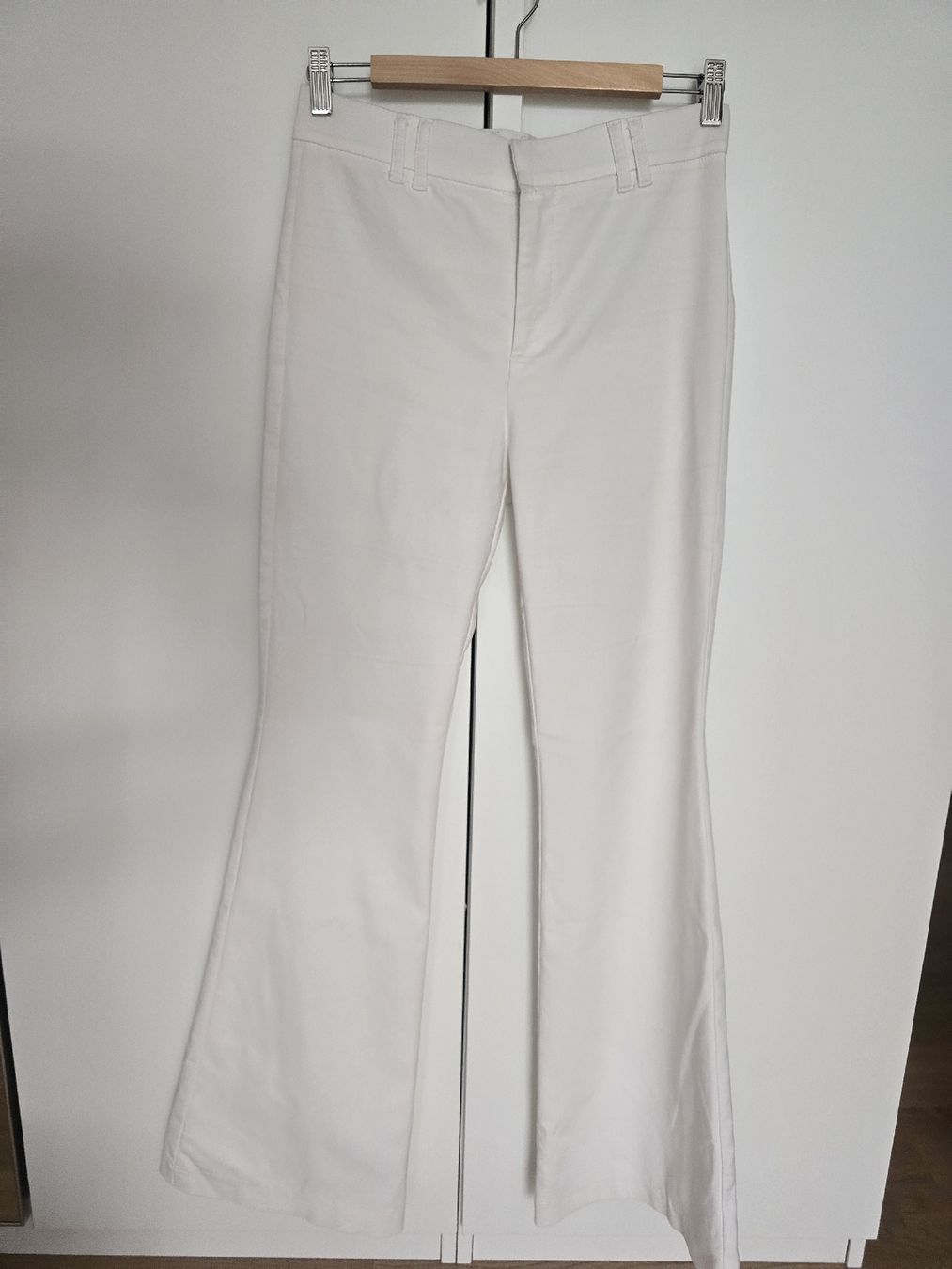 Zara Hosen: Weisse Hose Zara Gr. M – Gebraucht aus Thalwil von Nikkita2