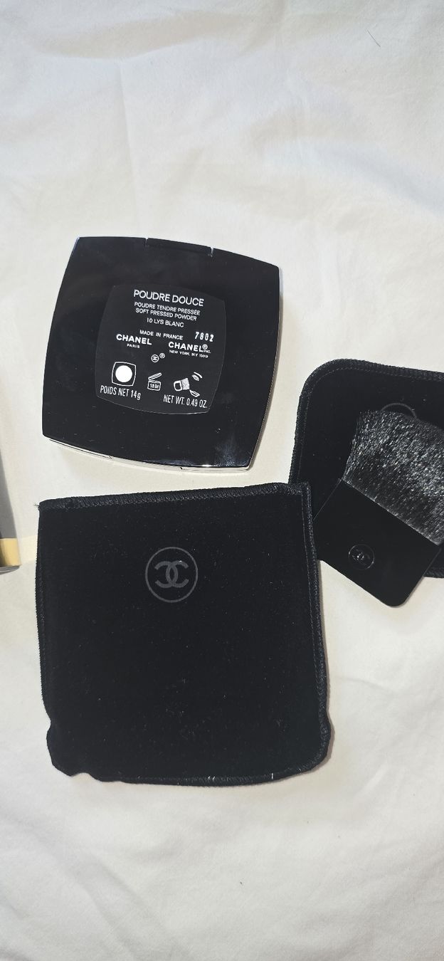 Chanel Make-up: CHANEL POUDRE DOUCE 10 LYS BLANC neuf – Neu und originalverpackt aus Martigny von zin_y9tt 2