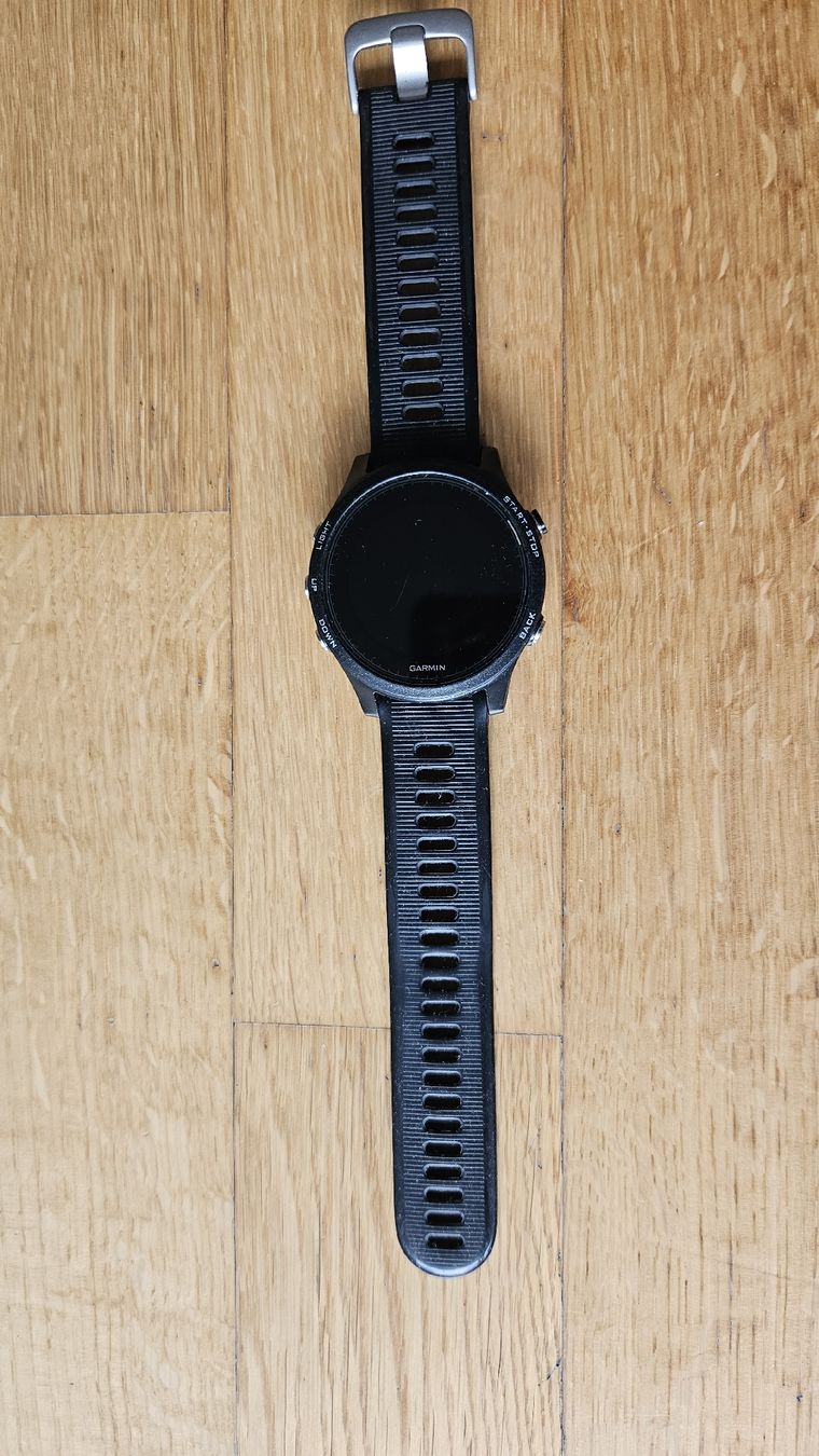 Garmin Montres: Garmin 935 (Power issue) – Défectueux à Zug par diana.bee 2