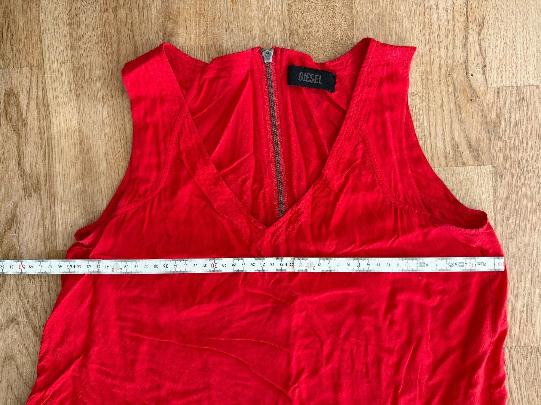 Diesel Top: Spende MSF - Diesel - Rotes ärmelloses Top - Gr S – Usato da Fällanden venduto da La_Natie 2