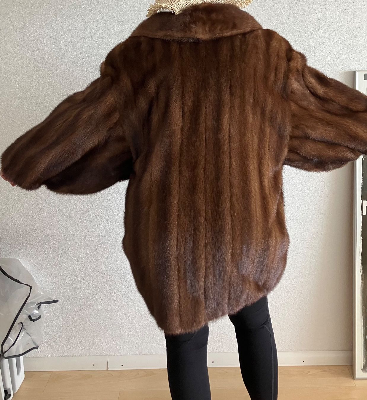 Nerz Mäntel: KURZMANTEL NERZ – Gebraucht aus Au ZH von mot_2hrh 2