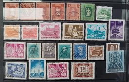 25 BRIEFMARKEN – UNGARN / 25 TIMBRES - HONGRIE