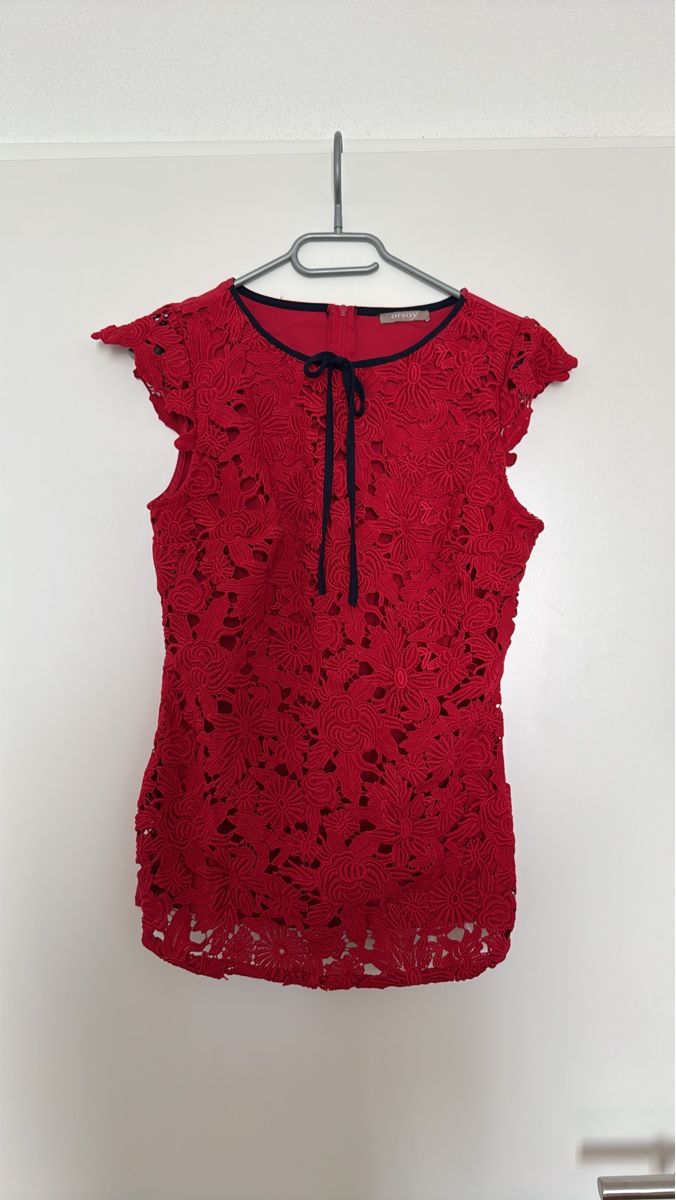 Orsay Blusen: Rote Bluse, Orsay, Grösse M mit Blumenmuster – Gebraucht aus Dällikon von lom_75vl