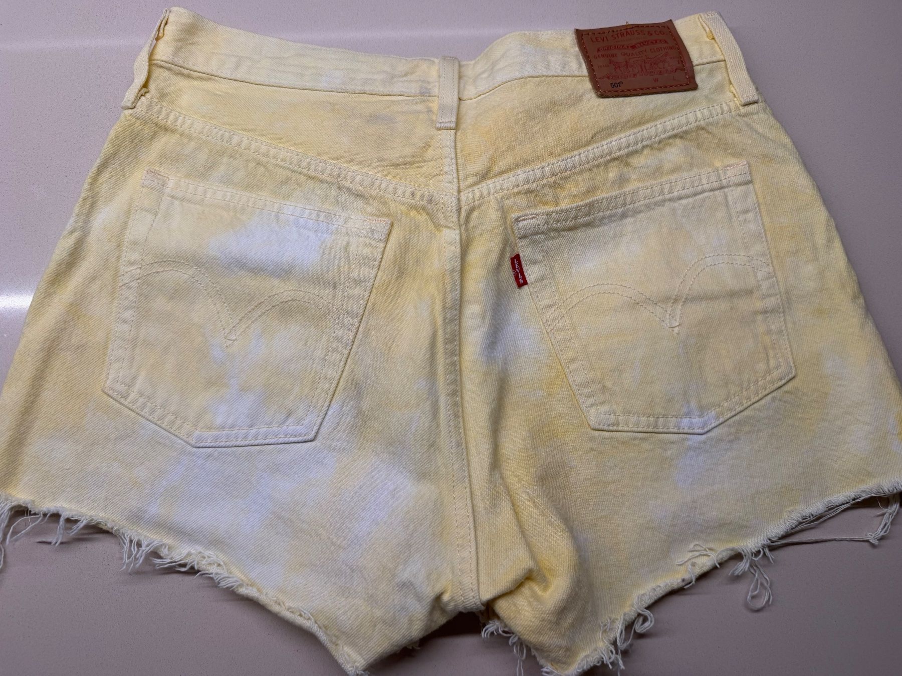 Levi's Jeans: Levi's Shorts W29 – Usato da Zürich venduto da bgg