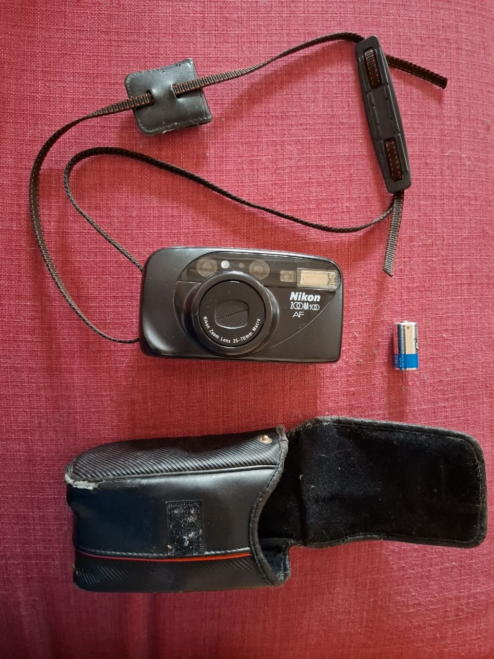 Nikon Fotocamera: Appareil photo "Nikon" – Usato da Neuchâtel venduto da Grandloupblanc