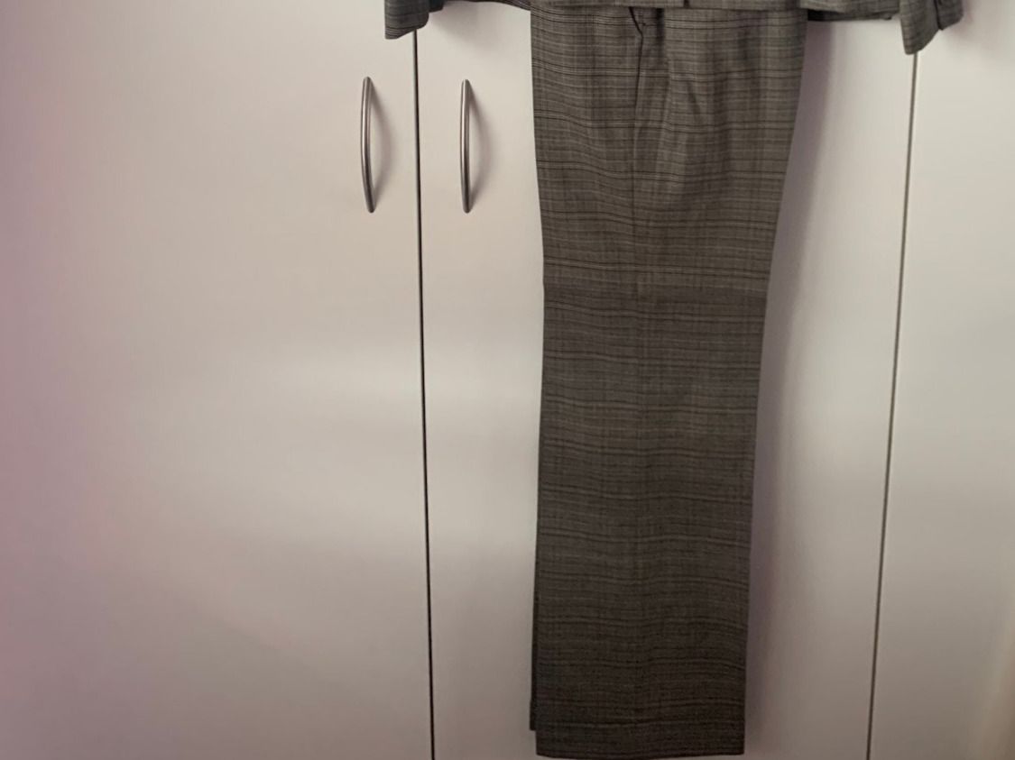 Pantaloni: Pantalon de tailleur JJB Benson taille 34 – Usato da Colombier NE venduto da Nikkon 1