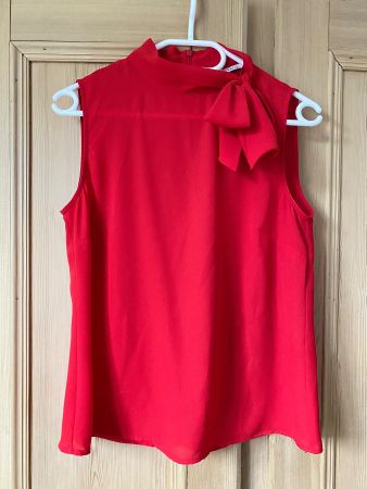 Bluse rot mit Schleife Grösse 36