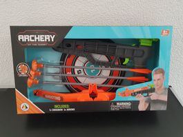 Neu - Armbrust mit 3 Pfeilen und Zielscheibe