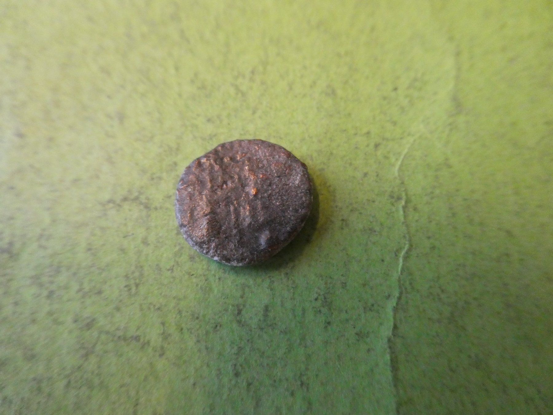 Tutti le monete: uralte Bronzemünze 13 mm     1.47 g – Usato da Hinterforst venduto da Rohusri 2
