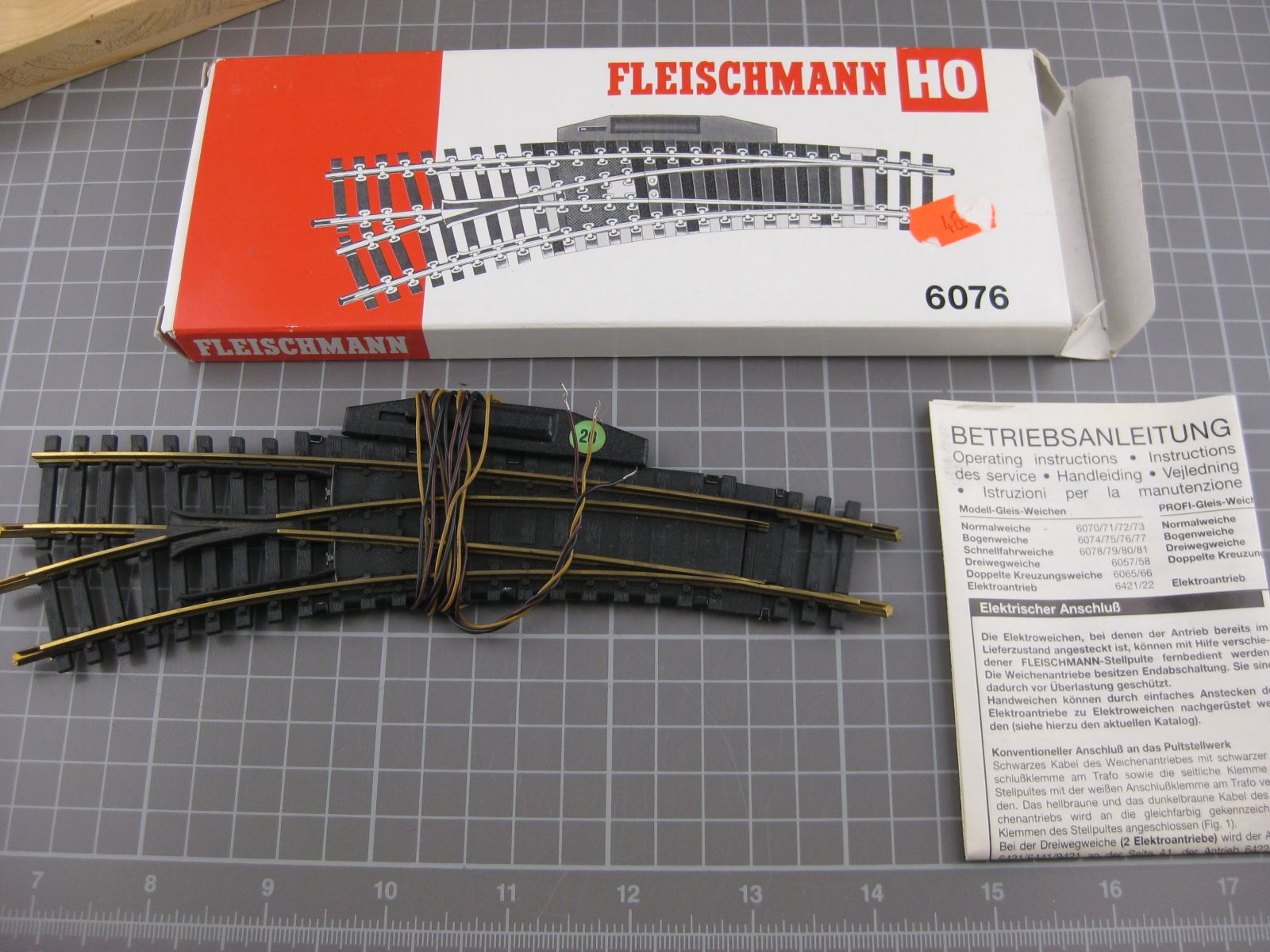 Fleischmann Modelleisenbahnen: Fleischmann Elektro-Bogenweiche 6076 – Gebraucht aus Malters von Marosko