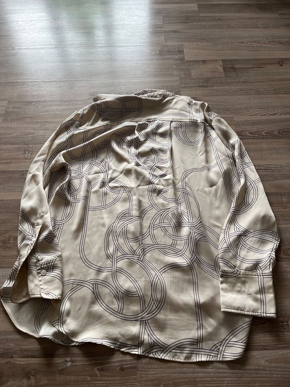 H&M Camicette: Chemise beige H&M – Usato da Le Locle venduto da Mayd_h 2
