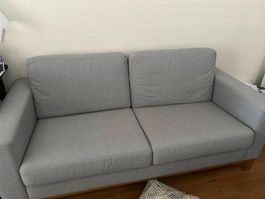 Sofa 2-Sitzer hellgrau guter Zustand 180cm