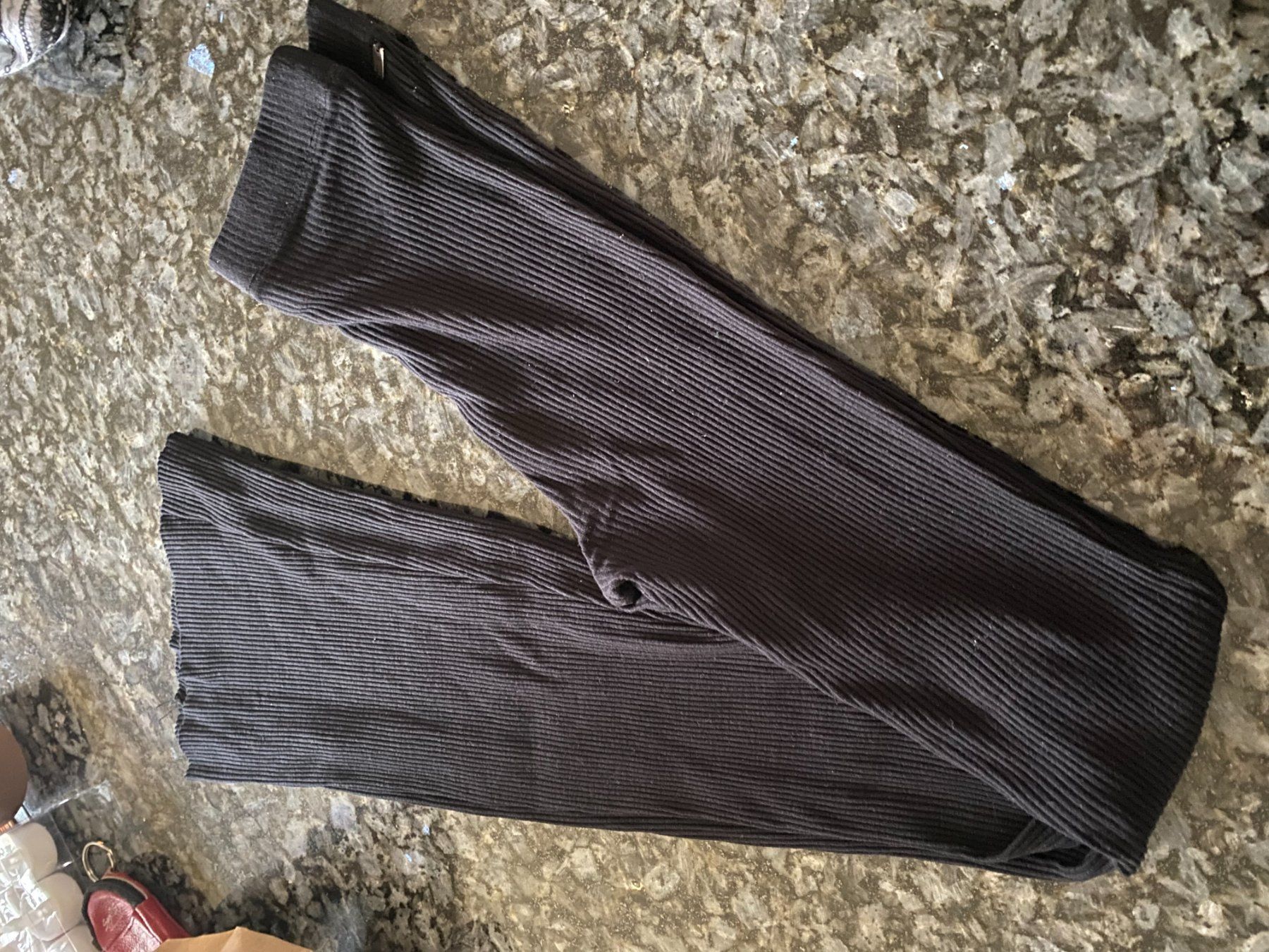 Pantaloni: Pacific Republic  Freizeithosen Grösse XS – Usato da Allenwinden venduto da Obalu 2