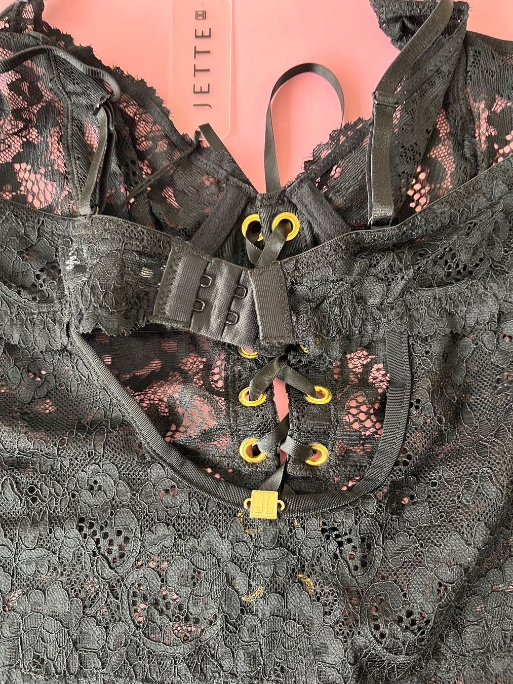 Altra biancheria intima: JETTE, Spitzen-Body, Grösse 80B, Farbe Schwarz – Nuovo e nell'imballaggio originale da Rudolfstetten venduto da gst_g7xl 7