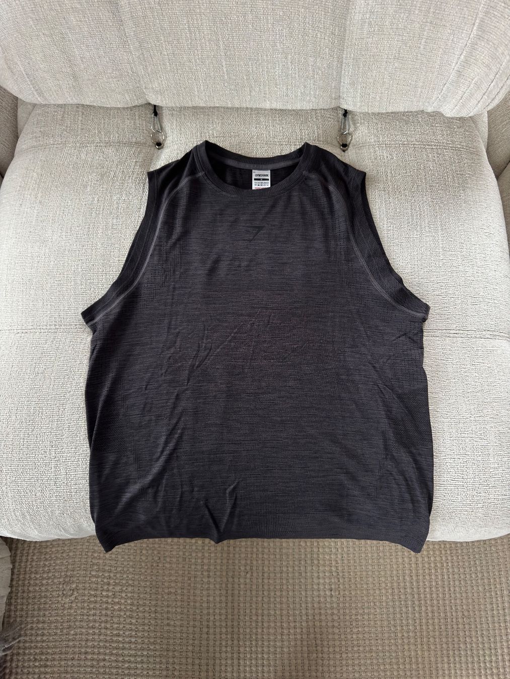 Gymshark T-shirt: Gymshark | Tanktop – Nuovo (secondo la descrizione) da Horgen venduto da onur_5