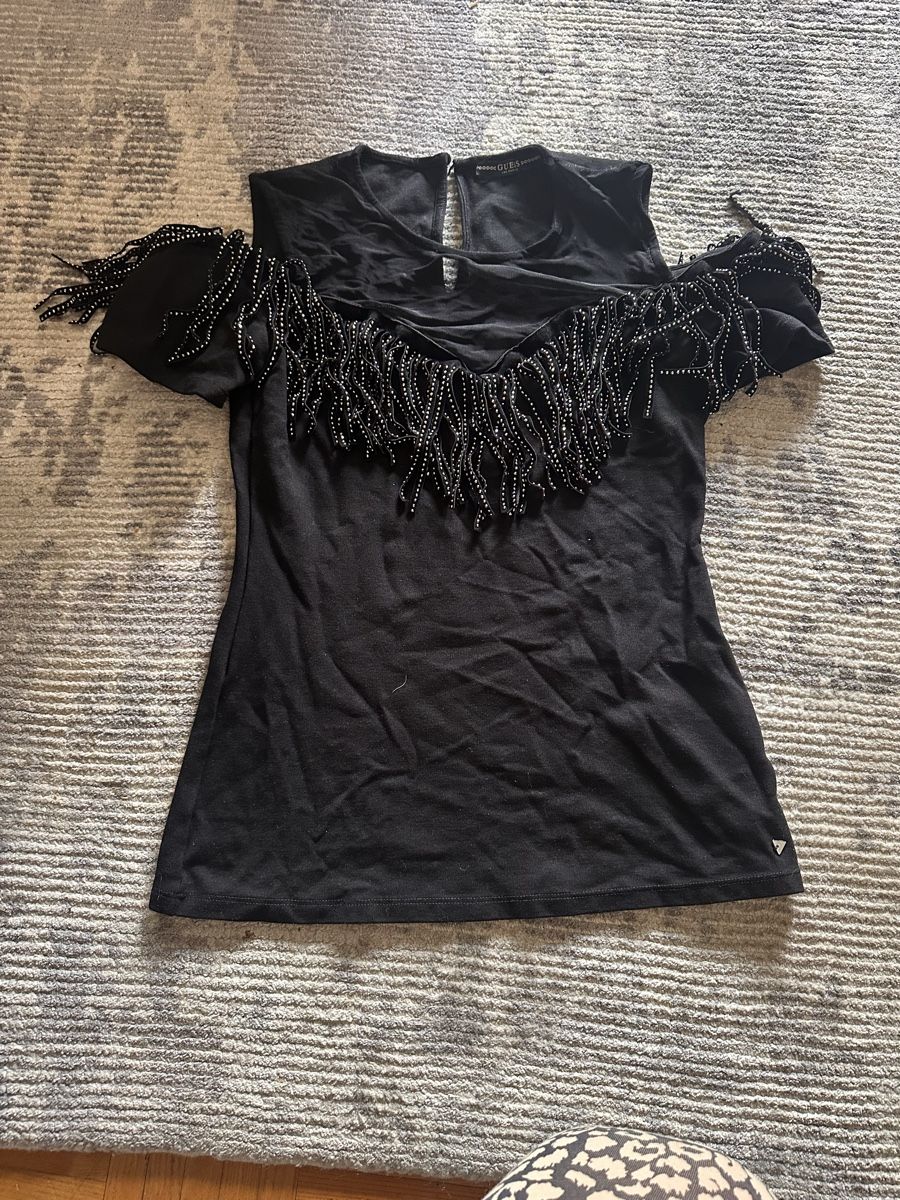 Guess T-shirt: Guess Top, Schwarz, Gr. M, Fransen Applikation – Usato da Winterthur venduto da whatdreamz 2
