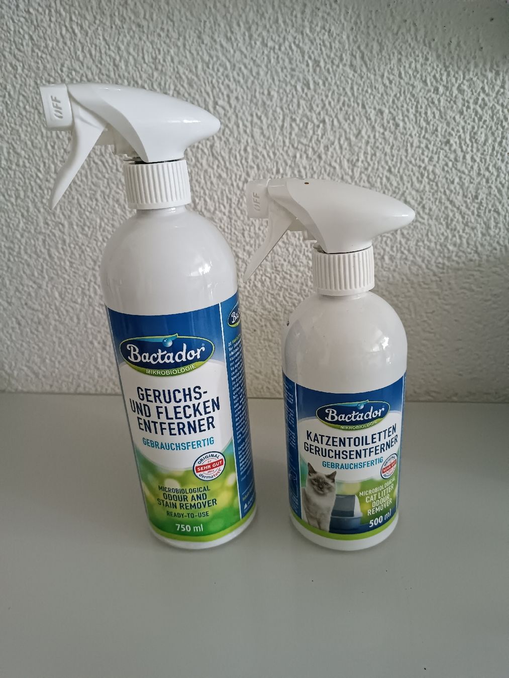 Produits d'entretien: Katzen Geruchs/Fleckenentferner + Katzenstreu + Filter NEU – D'occasion à Binz par julijuli 1