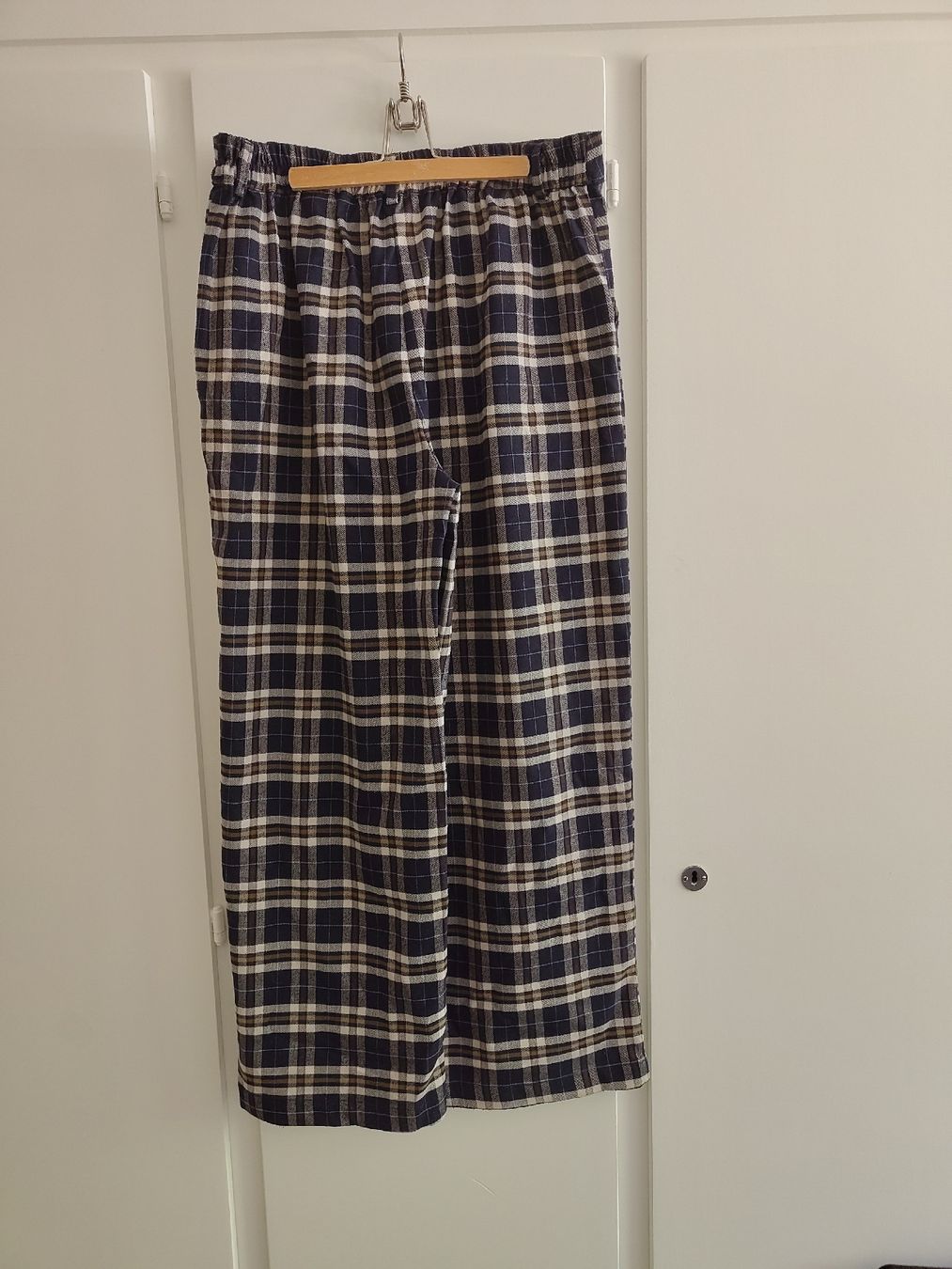 Pantalons: Comfy pants – D'occasion à Biel/Bienne par lhcr 2