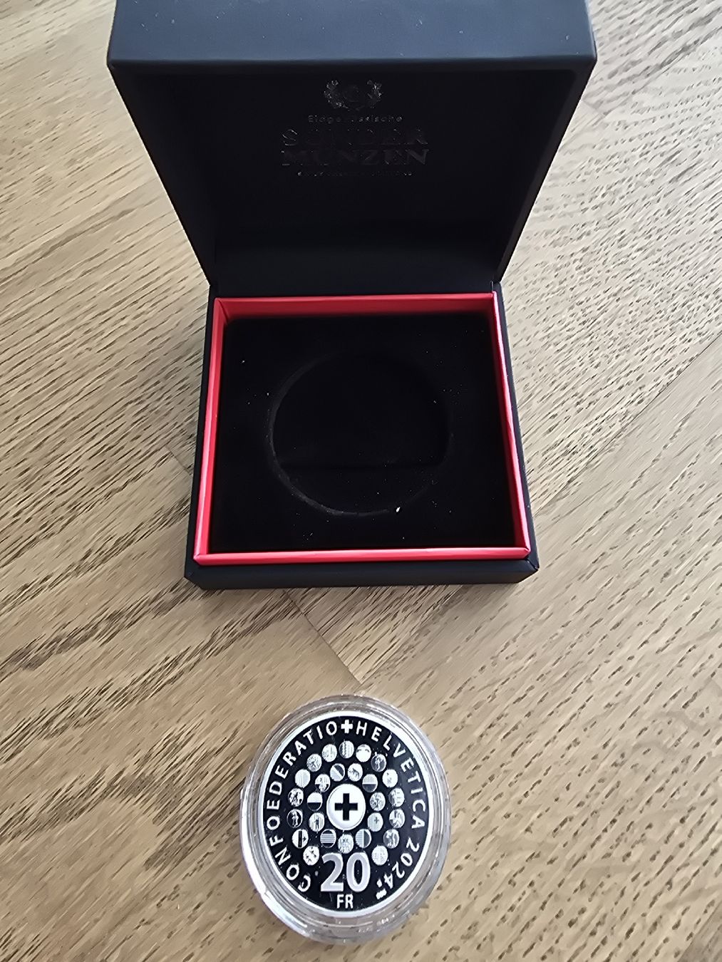 Tutti le monete: Swissmint Die Schweiz - Flan bruni – Nuovo e nell'imballaggio originale da La Tour-de-Peilz venduto da zugM 5