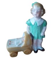 Porzellanfigur antik Mädchen Puppenwagen