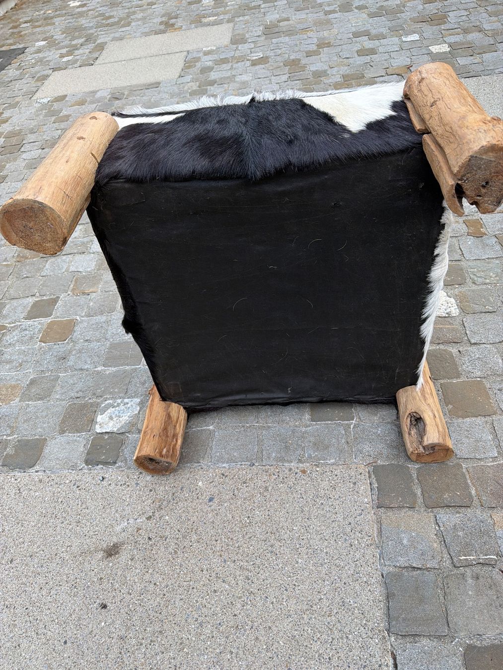 Hocker: Hocker Kuhfell – Gebraucht aus Seengen von phismial 5