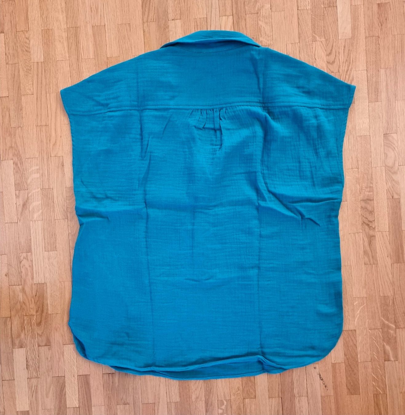 Caroll Camicette: Chemisier sans manches vert Caroll taille S – Usato da Veyrier venduto da Leilazizou 1