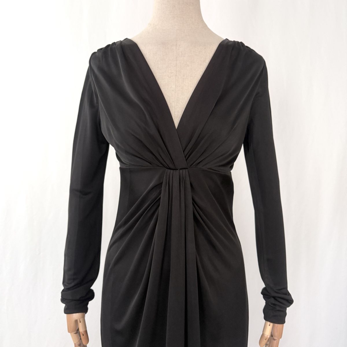 Diane von Furstenberg Robes: DIANE VON FURSTENBERG Black Dress – Neuf (Voir description) à Emmen par Nightingale_2022 1