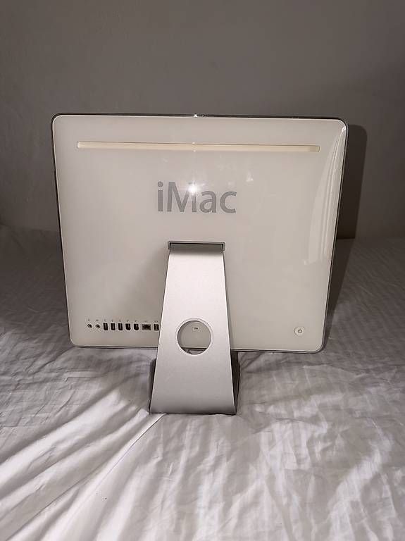 PC: iMac auf dem Jahr 2008  – Usato da Unterseen venduto da beE-Scooter 4