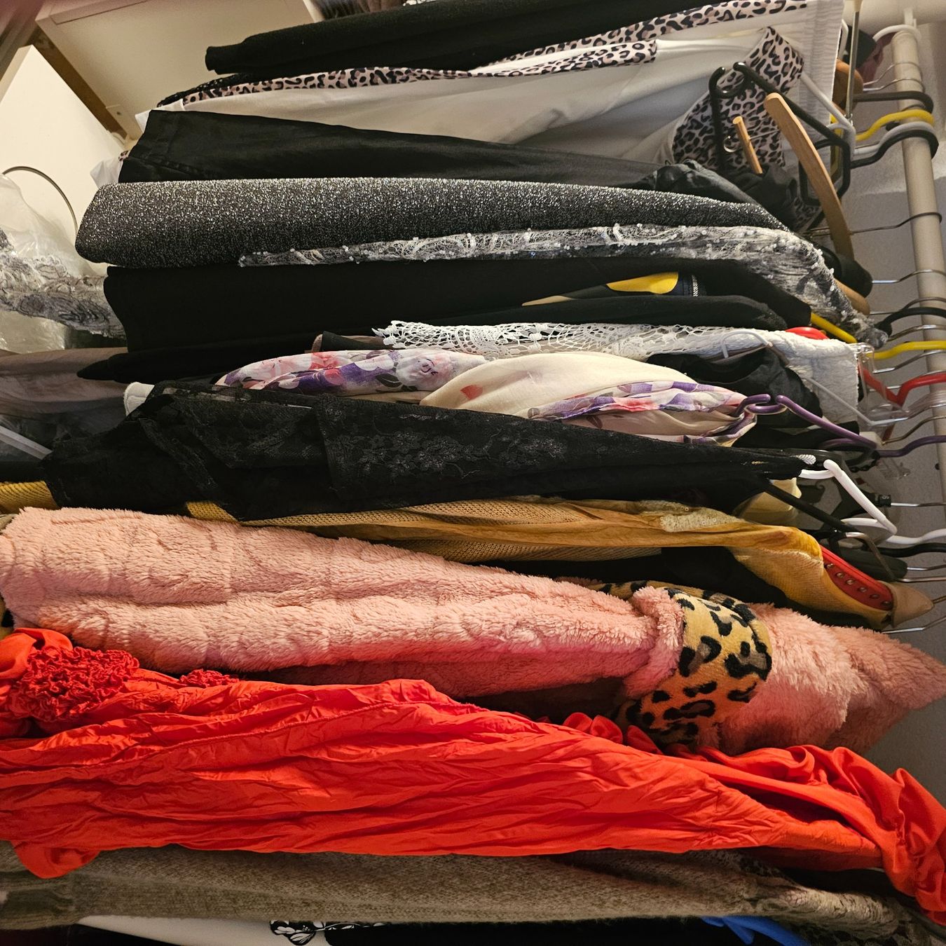 Lotti di vestiti: 15 stück Klleiderpaket gr 40 – Nuovo (secondo la descrizione) da wolfhalden venduto da 46464646 6