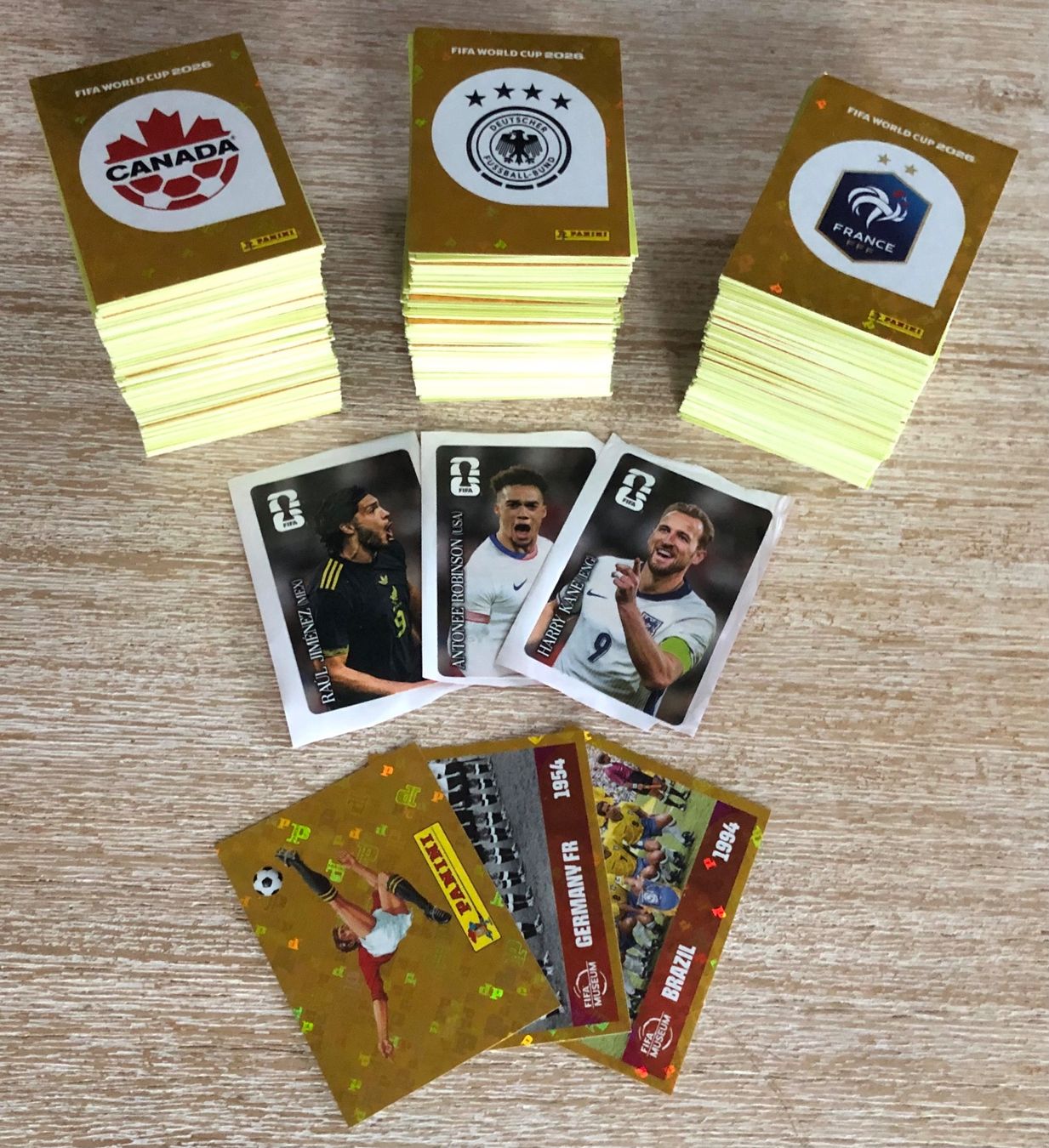 Panini Sammelbilder & Trading cards: +755 Panini – Ohne Duplikate – Neu (gemäss Beschreibung) aus Courtételle von nat_xw2z 1