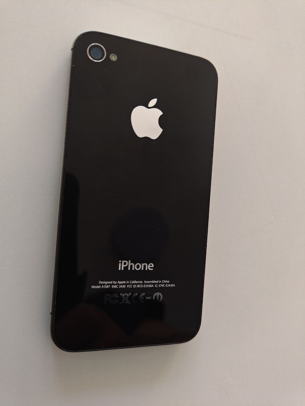 Apple Portables: iphone 4 – D'occasion à Raron par hochheiliger 1