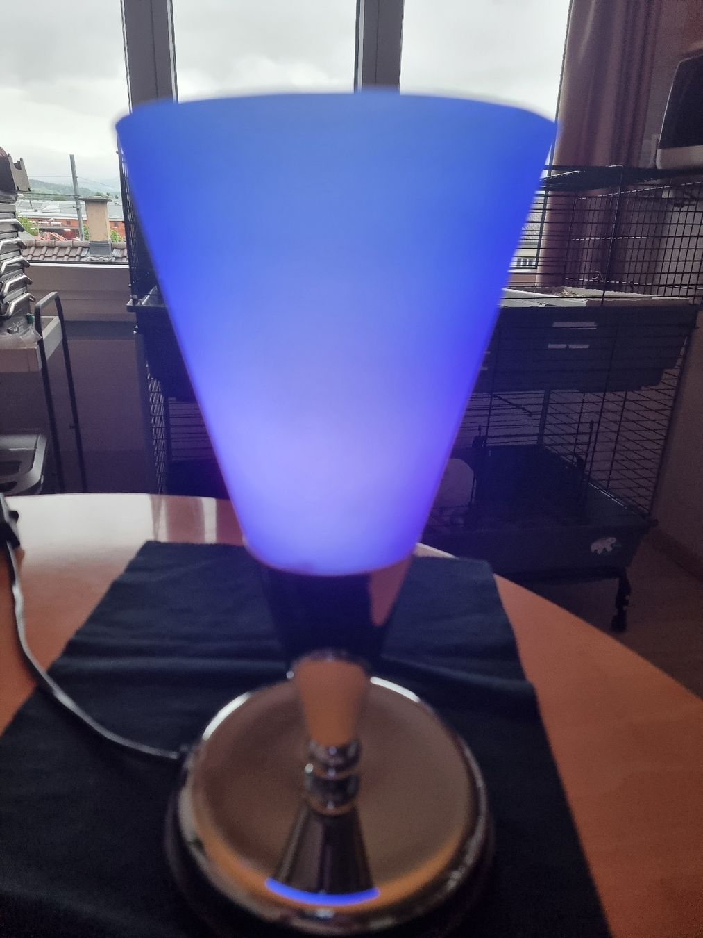 Lampade: Nachtischlampe blau (Design) – Usato da Uetendorf venduto da .Eidgenosse. 3