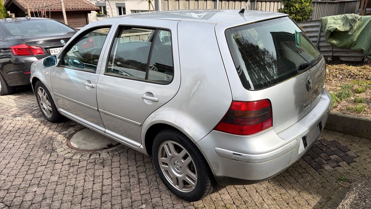 VW Autos: VW Golf 4 1.9 TDI 4x4 – D'occasion à Rottenschwil par VMMW93 4
