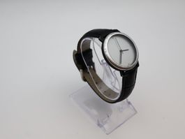 schlichte schöne Uhr (neues Band läuft mit Garantie)