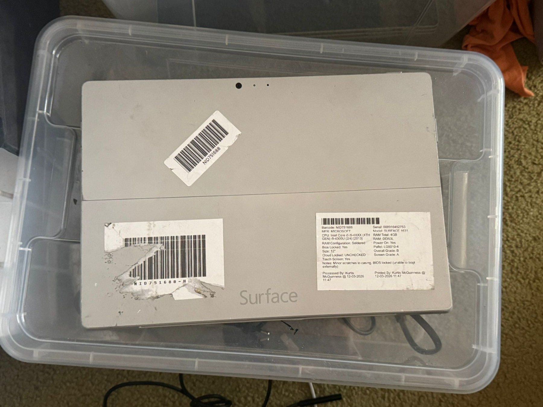 Microsoft Tablet PC: Surface Pro 3 - 256GB !! ungeprüft !! – Difettoso da Olten venduto da HoYa01 1