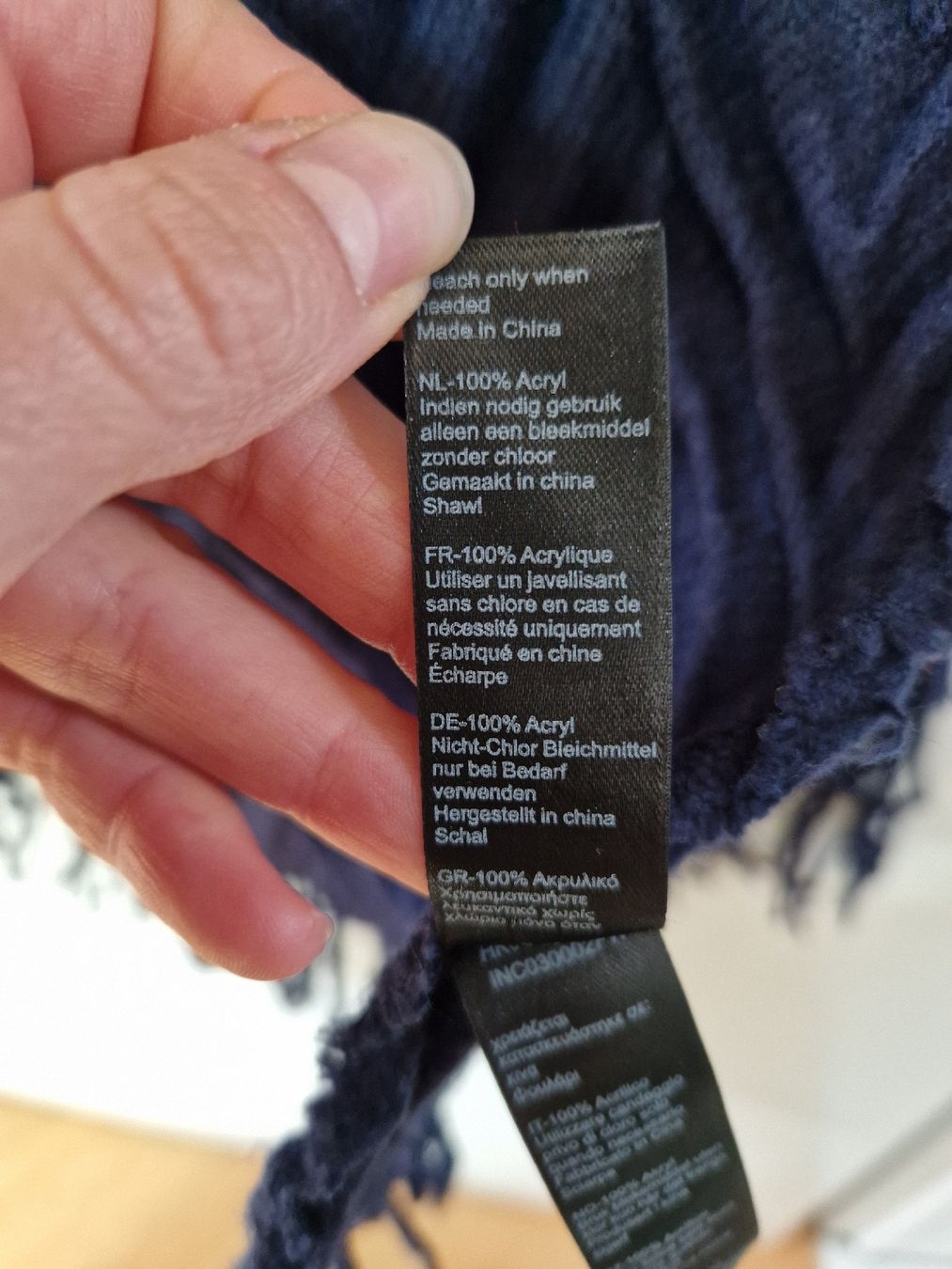 Foulard & Sciarpe: Dunkelblauer Schal von Accessorize – Usato da Lyss venduto da katelisa 4