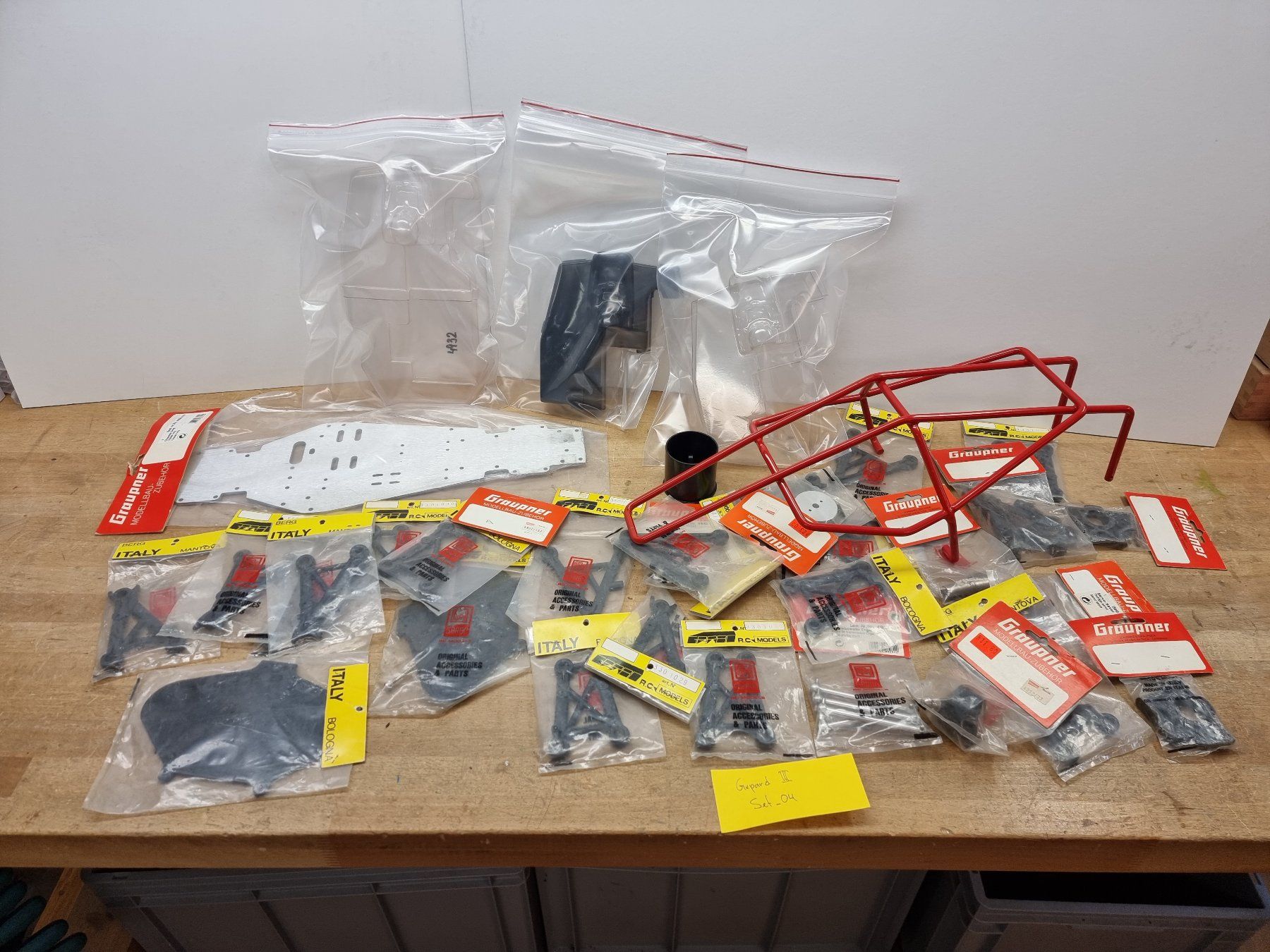 Graupner Modellismo RC: Gepard 3 Graupner (Kyosho Tamiya Robbe) Set 4 – Nuovo (secondo la descrizione) da Ballwil venduto da Roboter