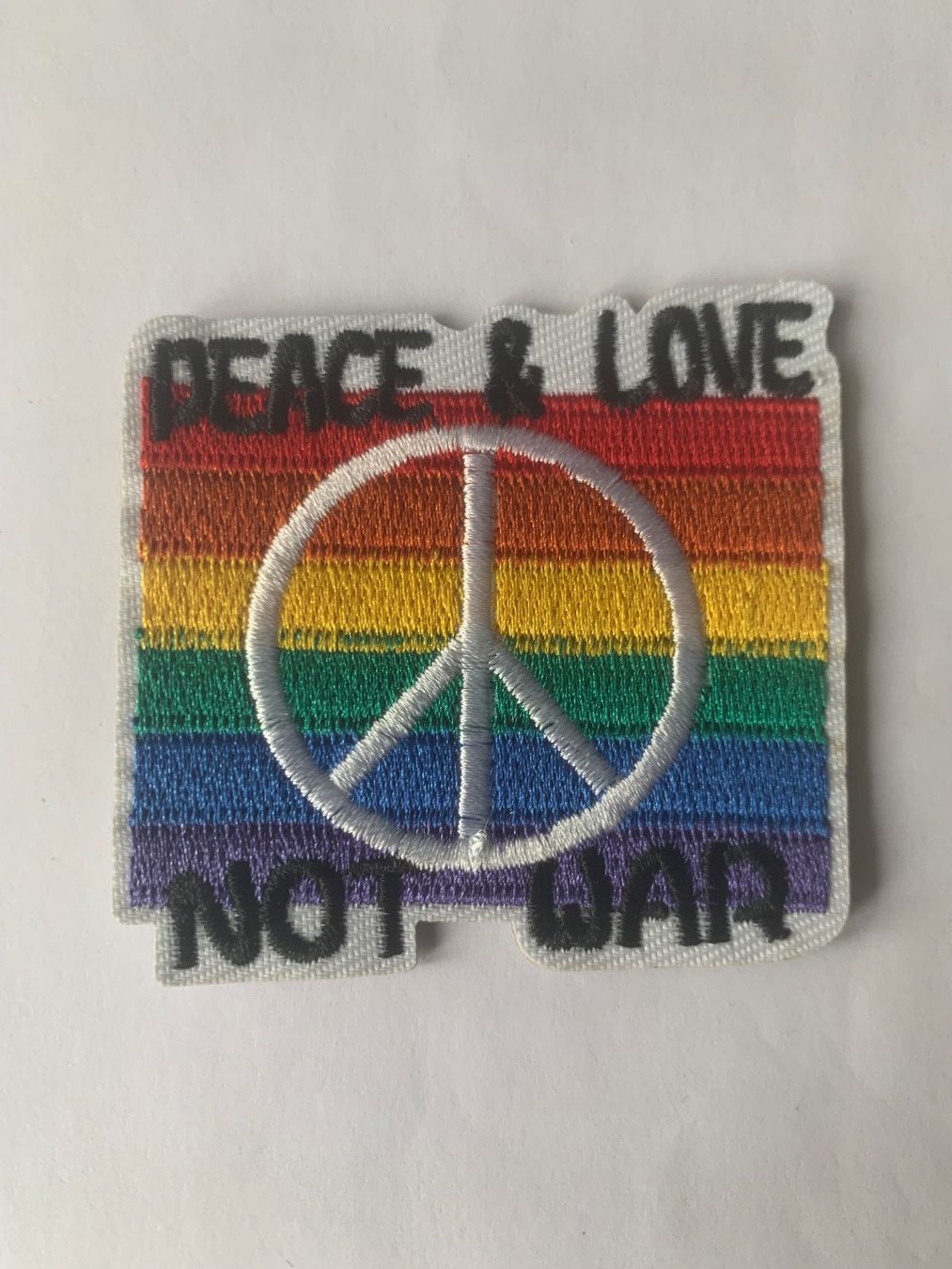 Patches: Peace & Love / Not War Patch Badge, Bügelbild – Neu und originalverpackt aus Ostermundigen von Mcone