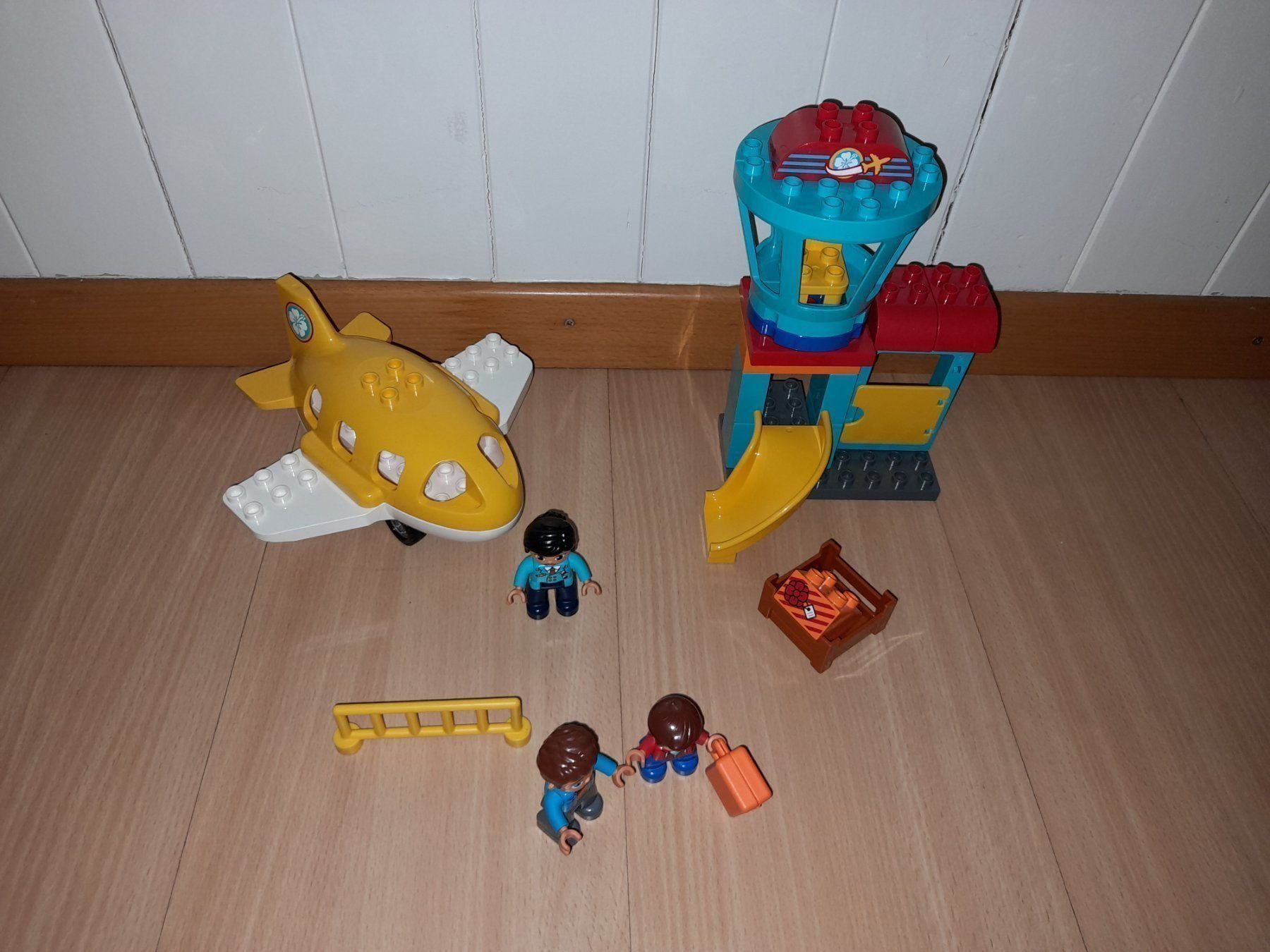 Lego Giocattoli: Lego Duplo Flughafen 10871 – Usato da Wittenbach venduto da Gugielmo 2