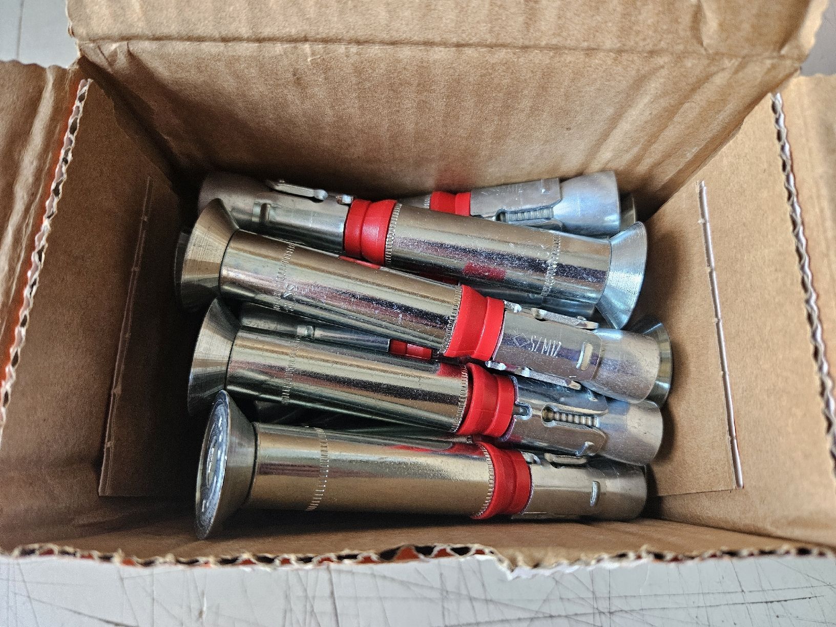 Ferramenta: Metaldübel 8 Paket, ab 49-. – Nuovo e nell'imballaggio originale da Oberburg venduto da znas 1