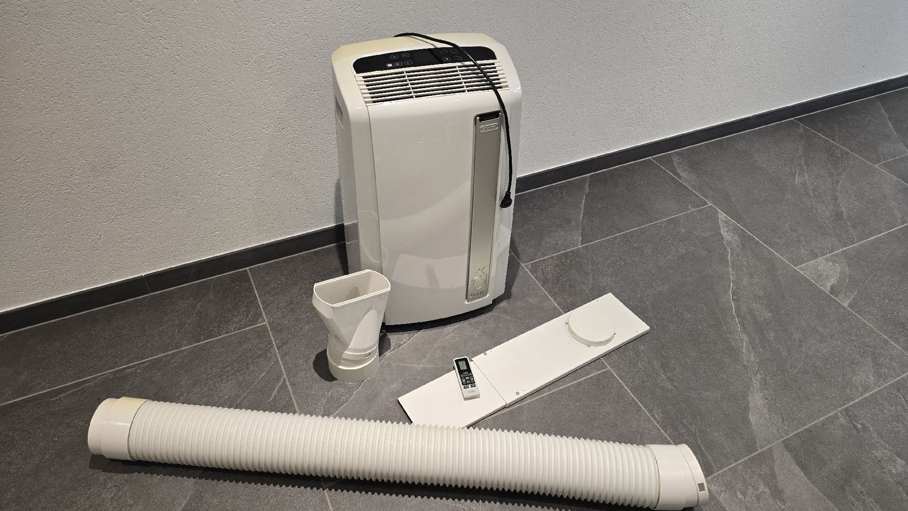 De'Longhi Klimageräte: DeLonghi Klimageraet PAC AN112 Silent – Gebraucht aus Mönthal von Sternenstaub79