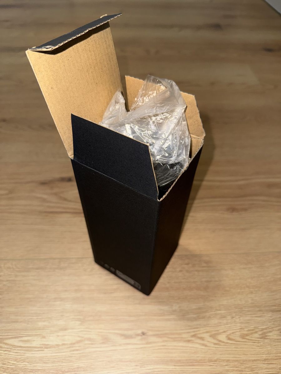 Tazze: Leak proof mug Tesla official – Nuovo e nell'imballaggio originale da Villaz-St-Pierre venduto da dav_w66n 1