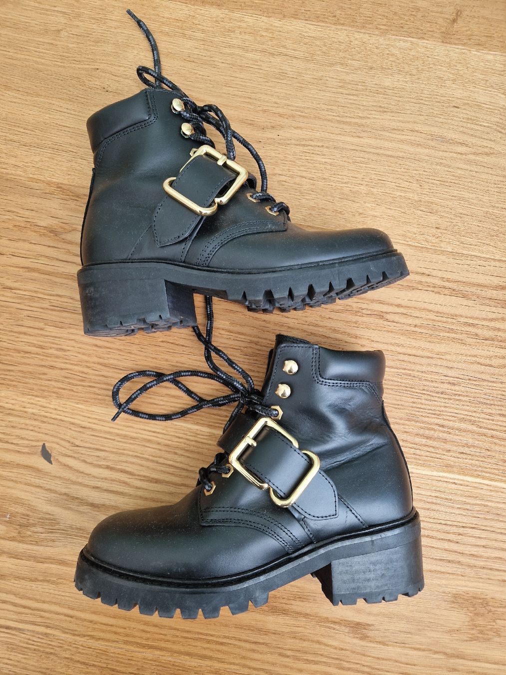 Sandro Damenschuhe: Sandro Stiefelette Leder, Grösse 36 – Gebraucht aus Eschenbach SG von SanFranciscoCalifornia 3