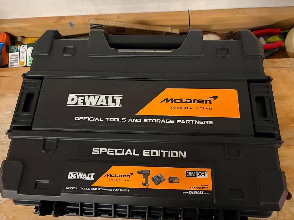 Bohrmaschinen: Dewalt Akkuschrauber Neu – Neu und originalverpackt aus Pratteln von Caterinaandreano03