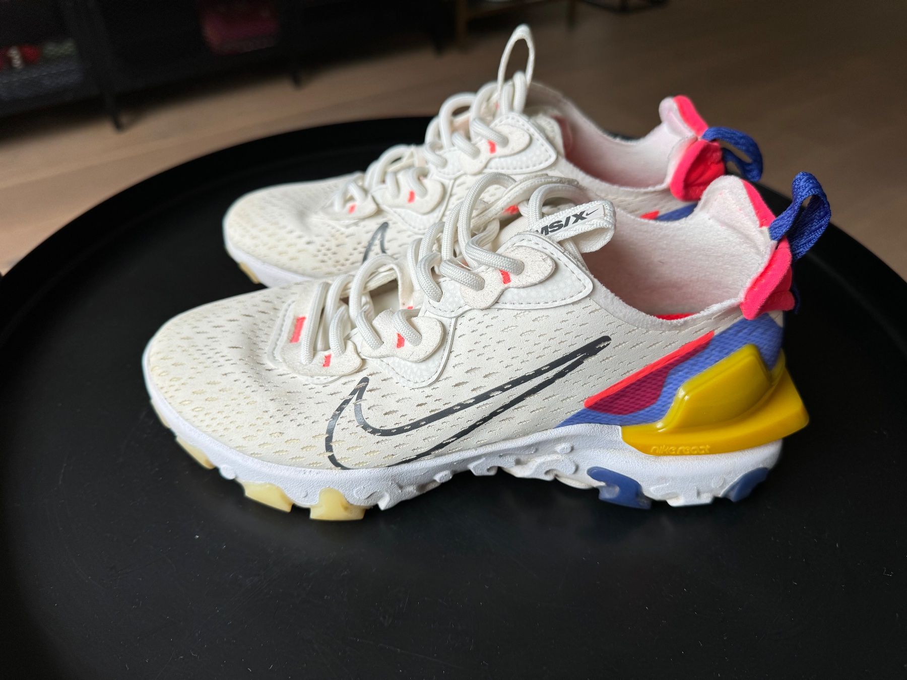 Scarpe da donna: Nike Damen NSW React Vision Weiss Astronomie blau – Usato da Effretikon venduto da SILVIUASANDEI