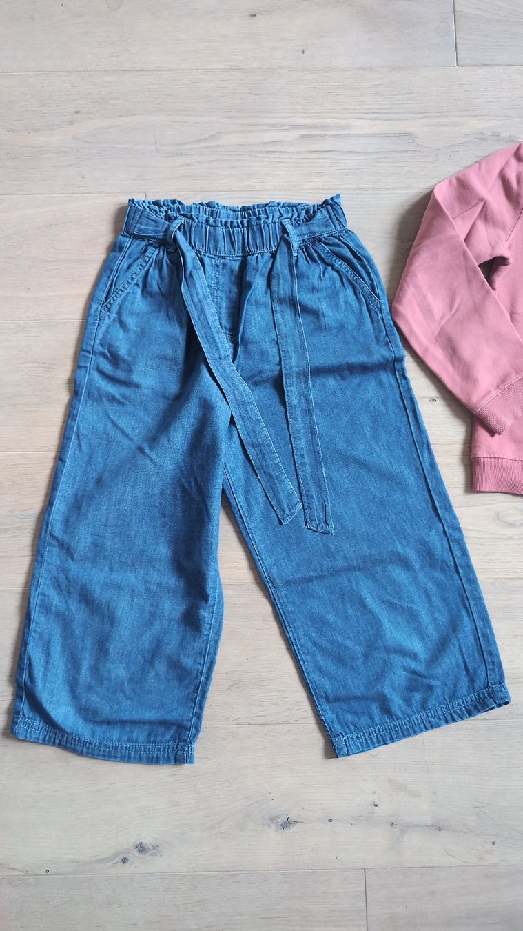 Kleiderpakete & -sets: Mädchen Kleider Gr. 134 Pullover Hose Strick Jacke  – Gebraucht aus St. Gallen von nortom 3