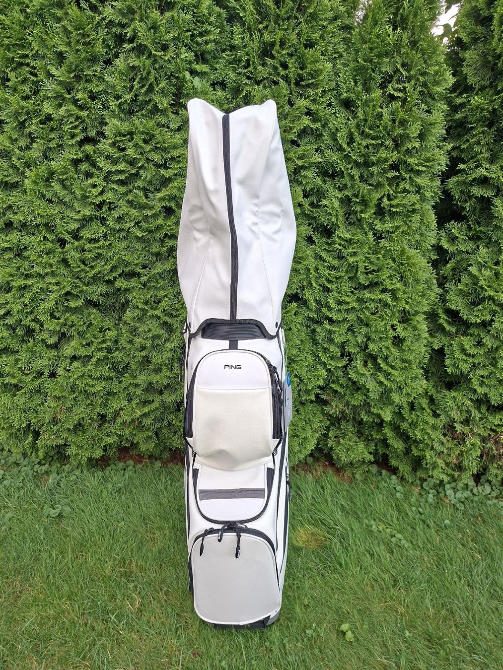 Ping Borse: PING DLX Cart Trolley Bag – Nuovo (secondo la descrizione) da Gümligen venduto da V10-Shop 1