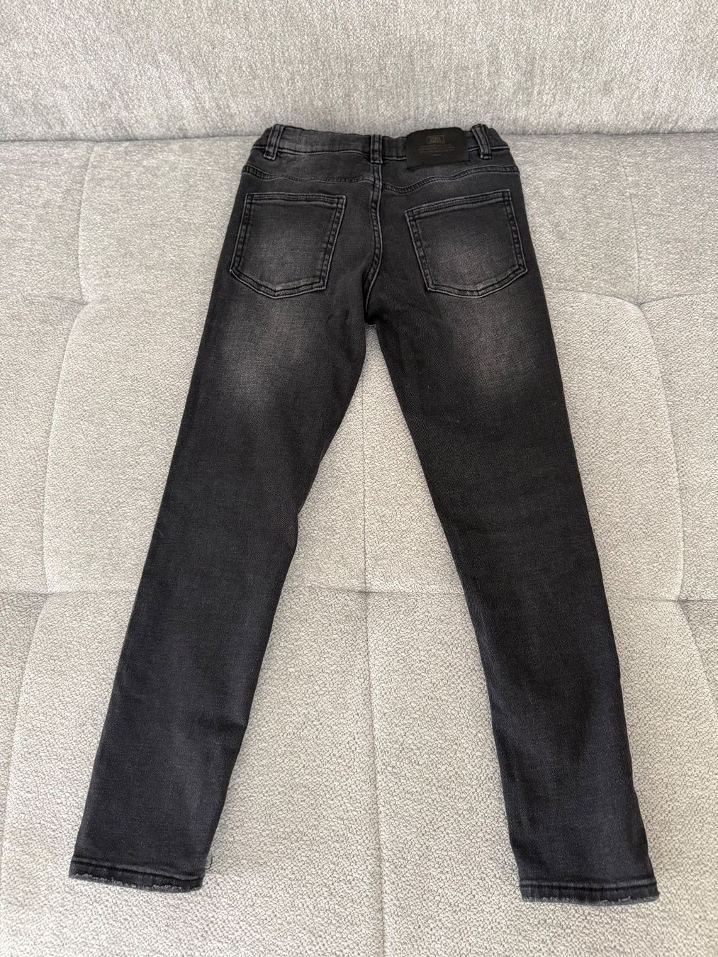 Zara Pantaloni: Zara Jeans Gr. 134 – Usato da Uetikon am See venduto da Fraufox1 2